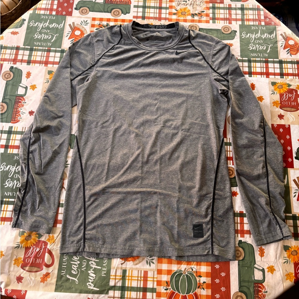 Nike - Men's Gray Long Sleeve Shirt